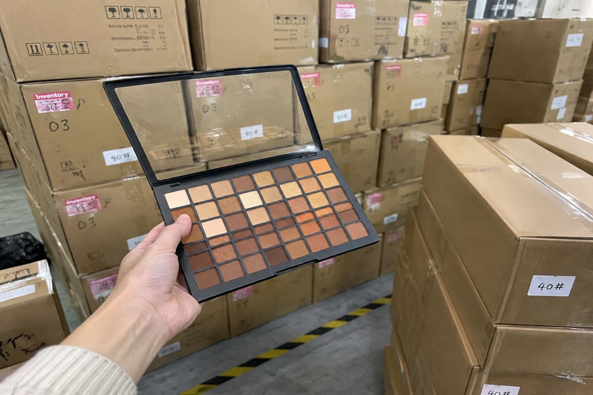 Multi-shade eyeshadow palette inventory evaluation best eyeshadow palette with all colors for B2B inventory planning