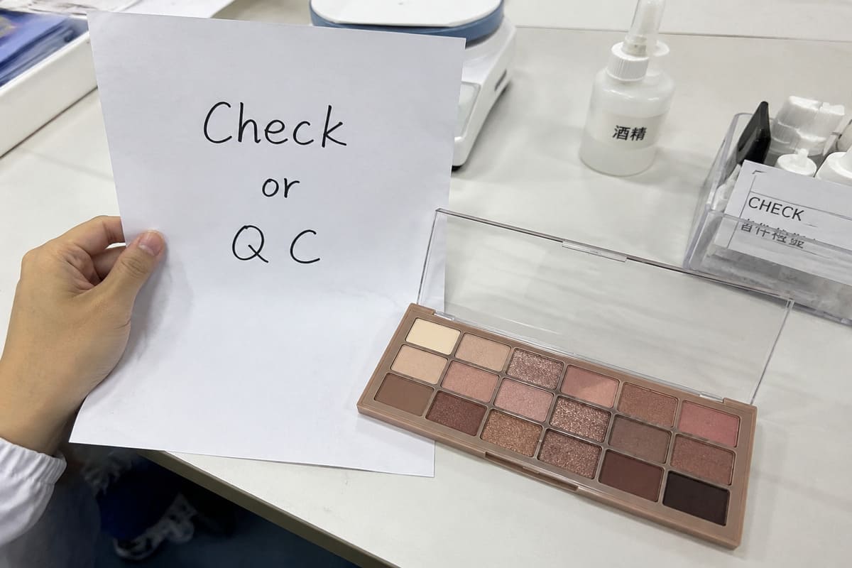 reliable eyeshadow manufacturer evaluating factory quality control
